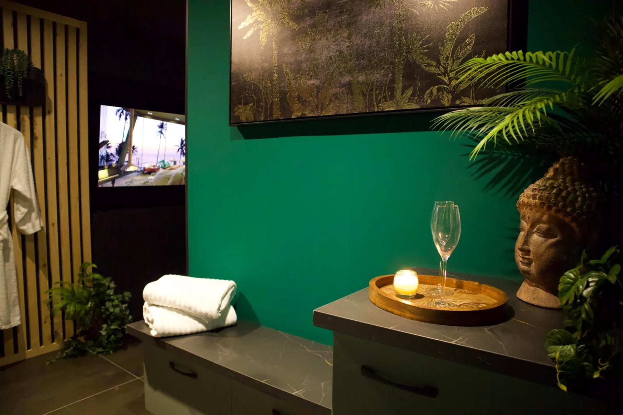 Sejour Detente A Saint-Omer - Jacuzzi Prive, Terrasse, Centre-Ville Et Parking Gratuit Ngoại thất bức ảnh